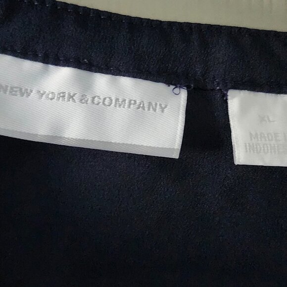 Blouse - Picture 1 of 7